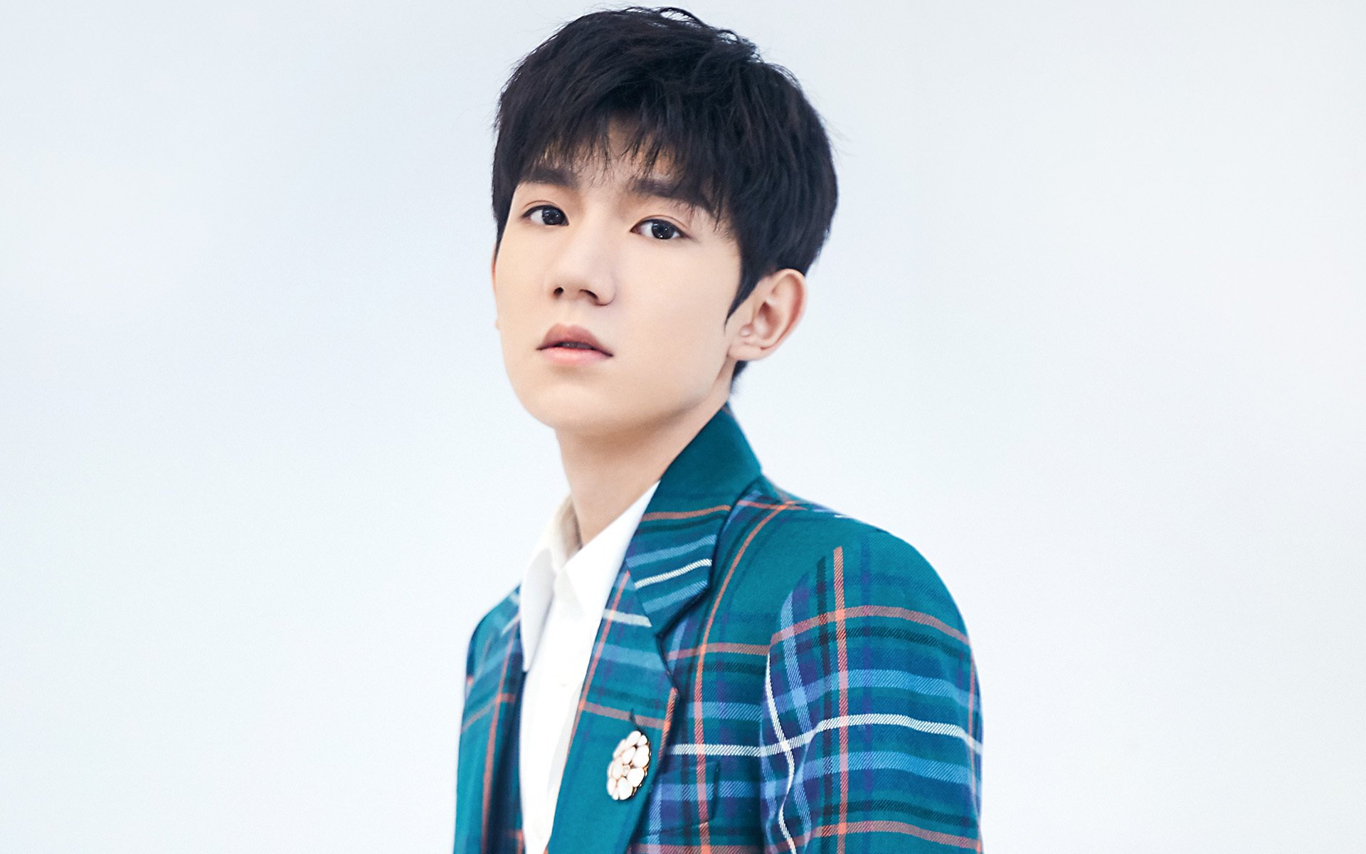 AYX体育官网-阿根廷老将退役，足坛致敬传奇，阿根廷足球老将